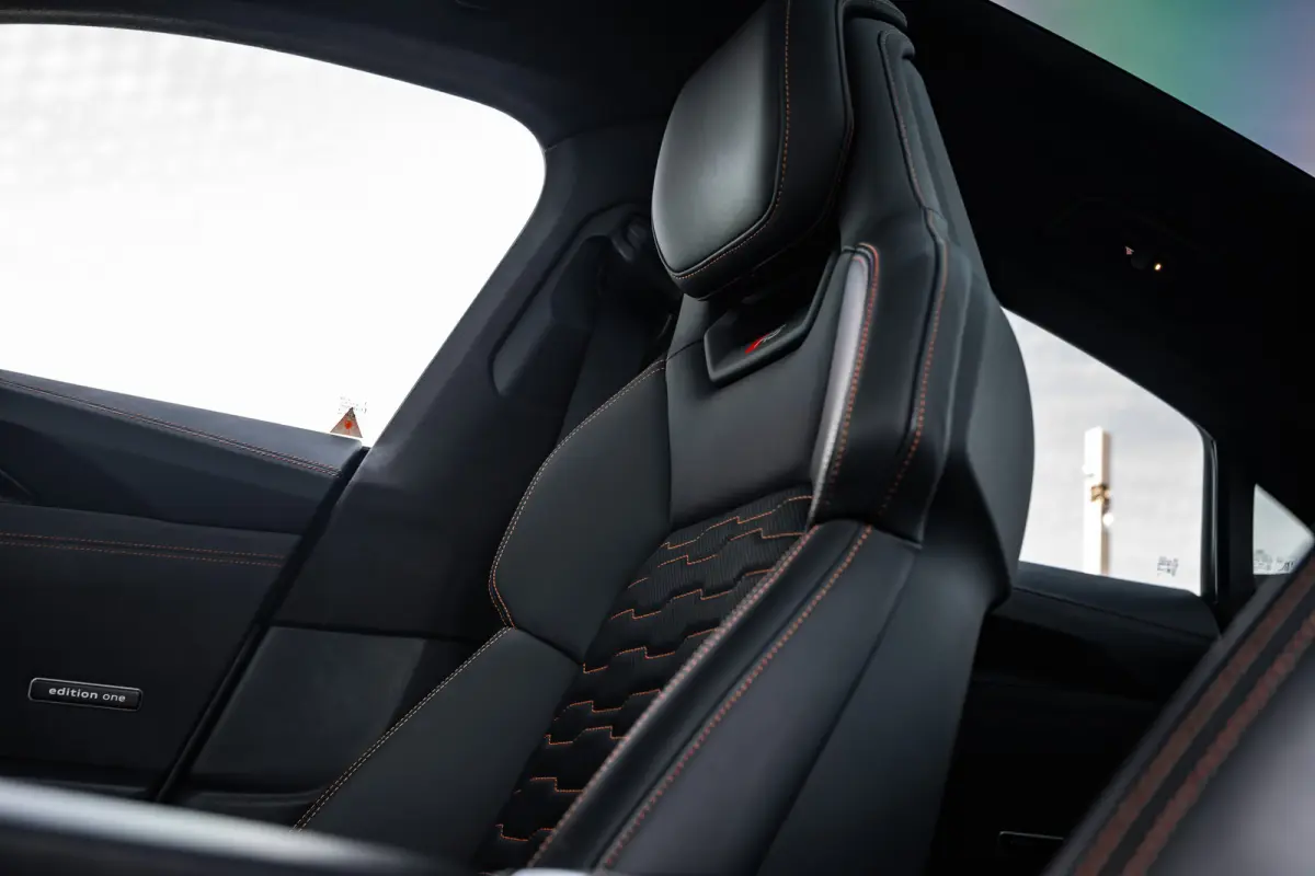 RS Edition One 650PK 93 kWh | Adaptief demping systeem | Cruise control adaptief met Stop&Go | Elektrisch verstelb. bestuurdersstoel met geheugen