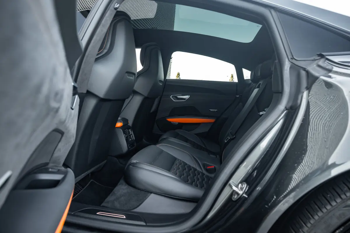 RS Edition One 650PK 93 kWh | Adaptief demping systeem | Cruise control adaptief met Stop&Go | Elektrisch verstelb. bestuurdersstoel met geheugen