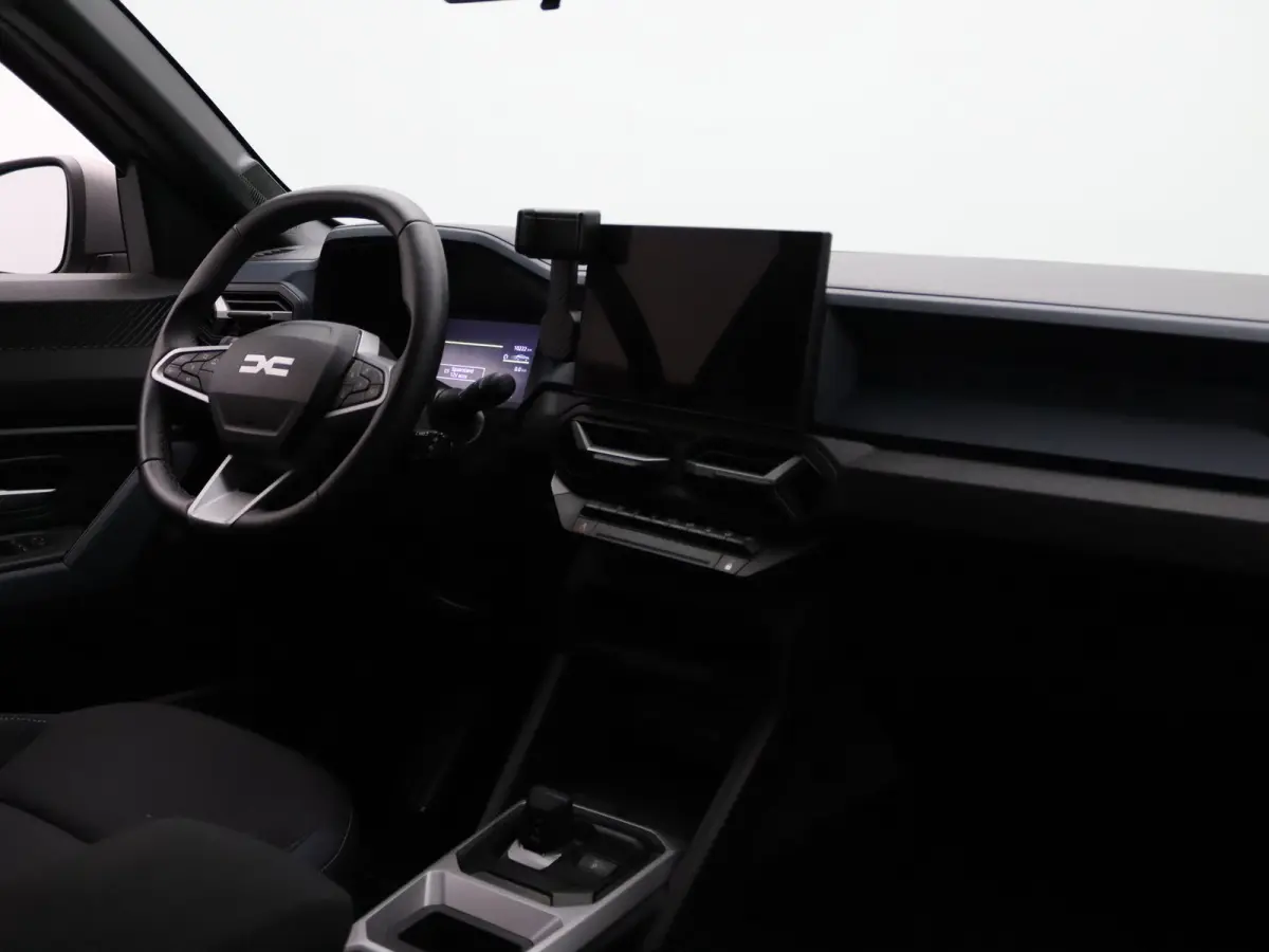 140pk Hybrid Journey Apple Carplay/Android Auto | Climate