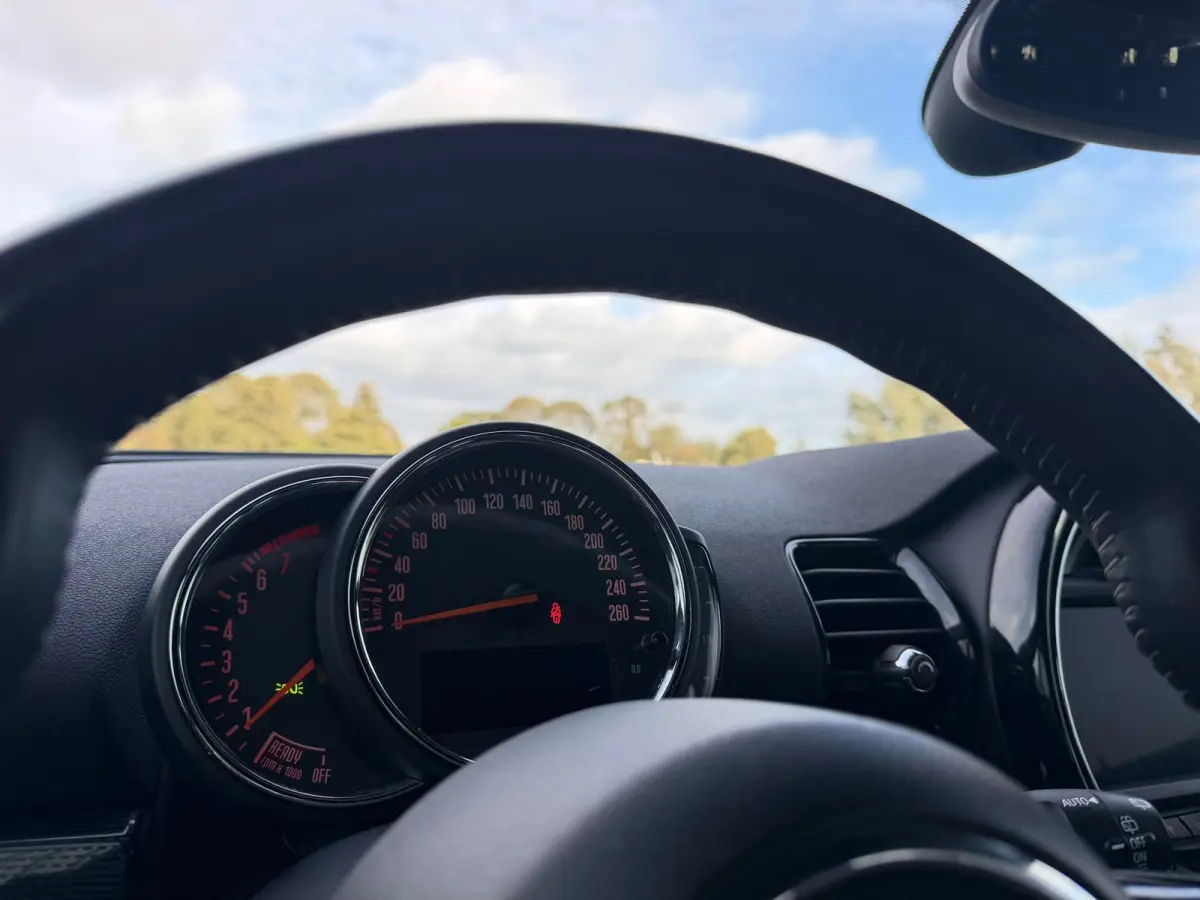 1.5 Cooper Chili Automaat - Starlight Blue/Union Jack - Navigatie/Sportseats/Black Spoke