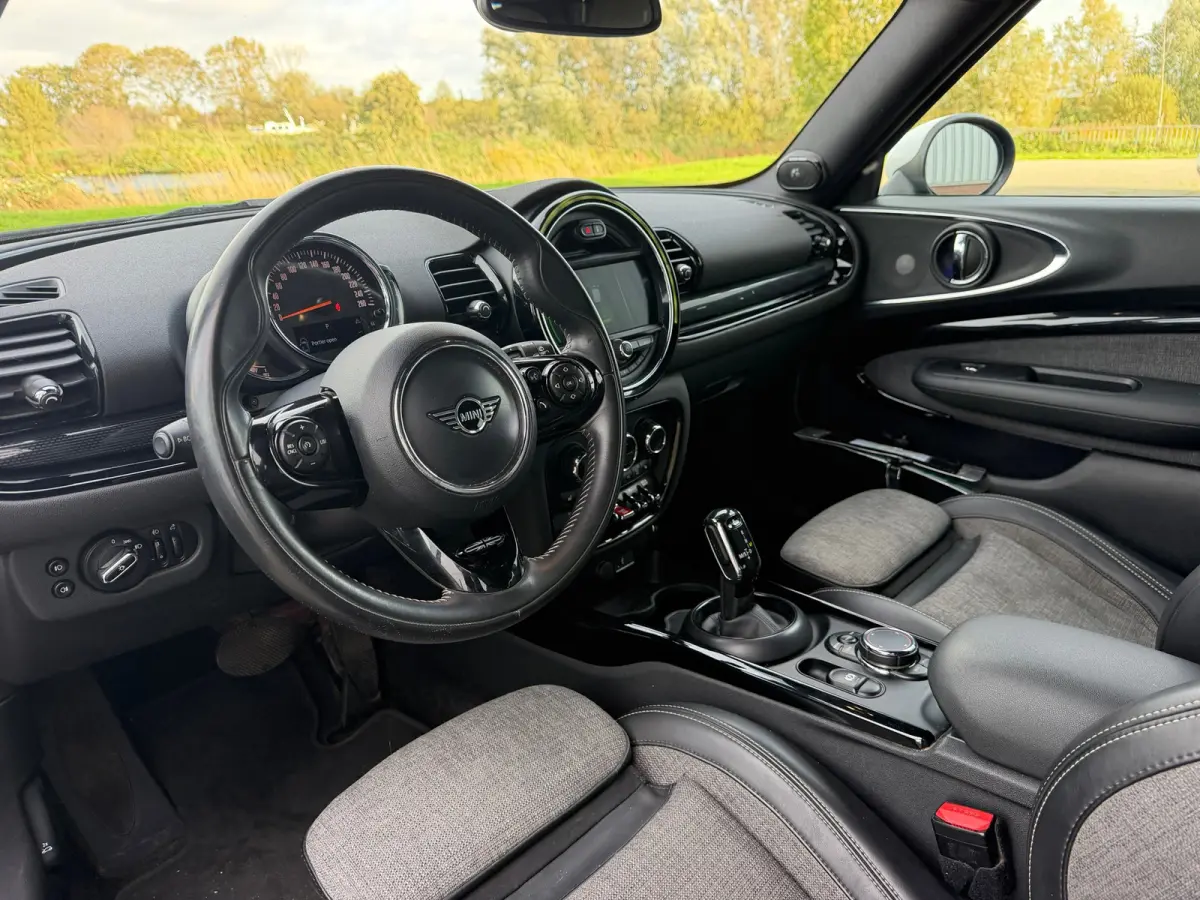 1.5 Cooper Chili Automaat - Starlight Blue/Union Jack - Navigatie/Sportseats/Black Spoke