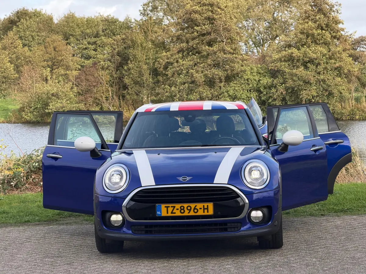 1.5 Cooper Chili Automaat - Starlight Blue/Union Jack - Navigatie/Sportseats/Black Spoke