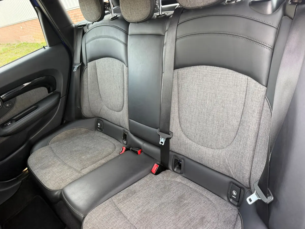 1.5 Cooper Chili Automaat - Starlight Blue/Union Jack - Navigatie/Sportseats/Black Spoke