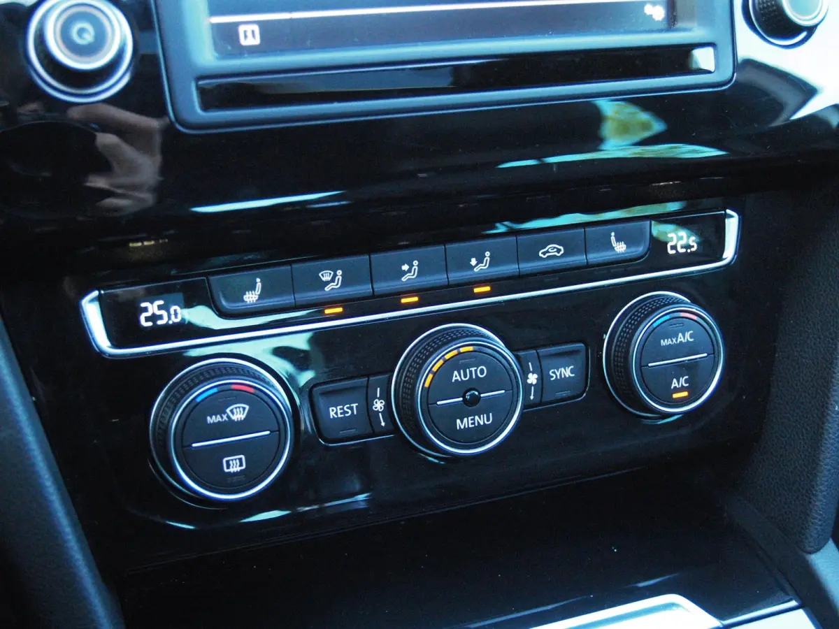 1.4 TSI GTE Connected Series Plus | Panoramadak | ACC | Apple Carplay | Leer | NL-Auto |