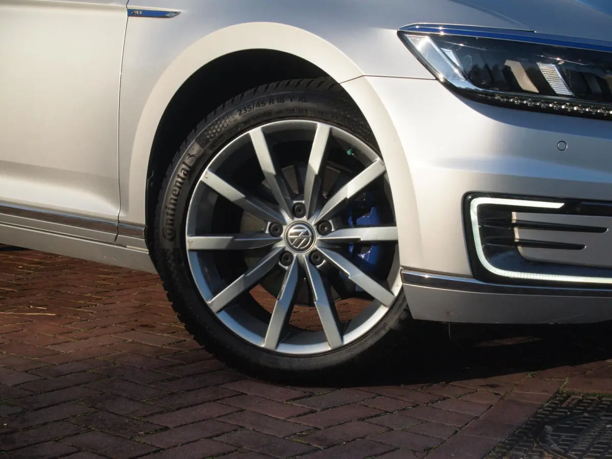 1.4 TSI GTE Connected Series Plus | Panoramadak | ACC | Apple Carplay | Leer | NL-Auto |