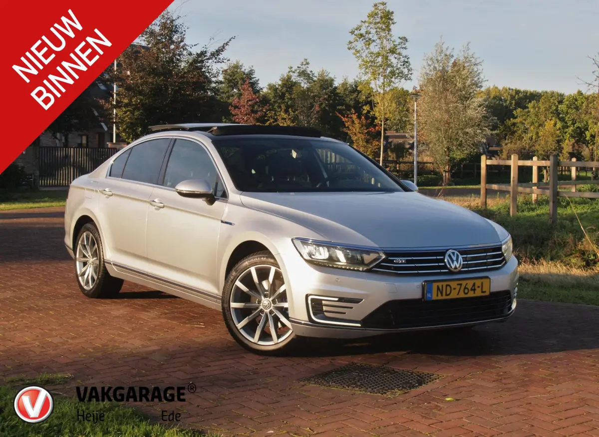 1.4 TSI GTE Connected Series Plus | Panoramadak | ACC | Apple Carplay | Leer | NL-Auto |