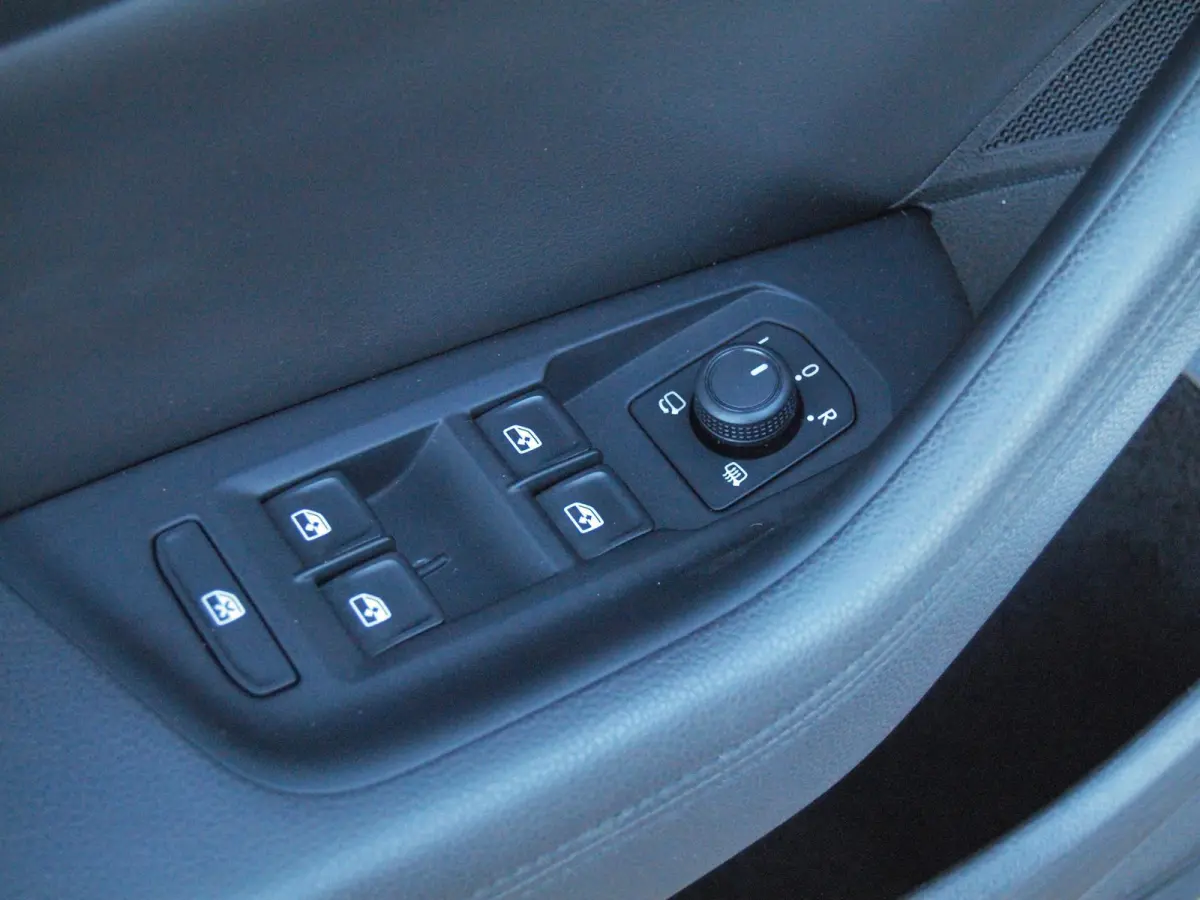 1.4 TSI GTE Connected Series Plus | Panoramadak | ACC | Apple Carplay | Leer | NL-Auto |