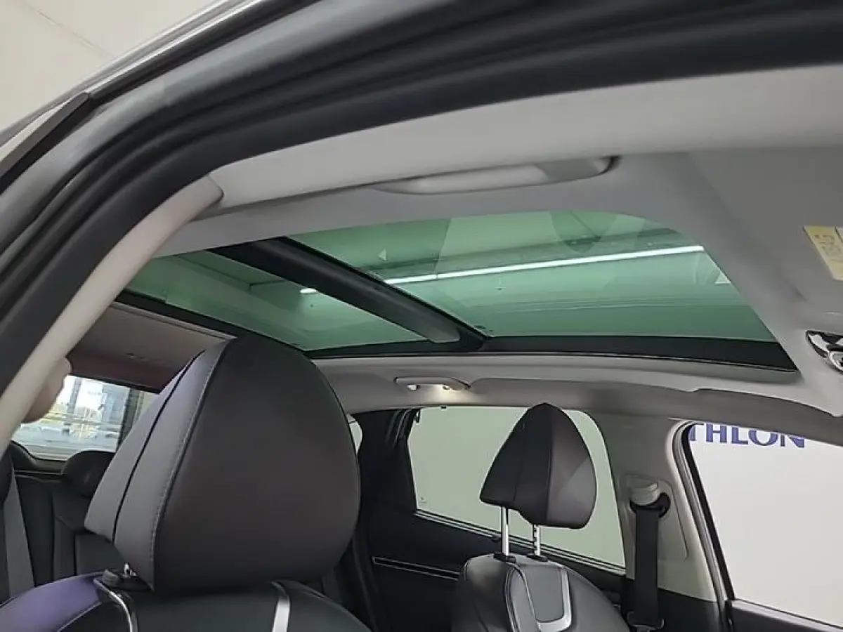 1.6 T-GDI PHEV PREMIUM SKY 4WD I AUTOMAAT I SCHUIF/KANTELDAK I 360 CAMERA I APPLE CARPLAY I CLIMATE CONTROL
