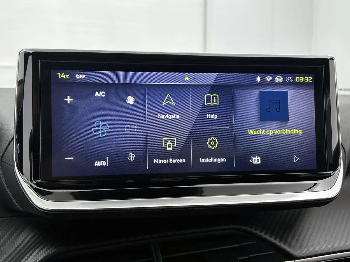 1.2 Hybrid 145pk Allure Automaat | Tot 8 Jaar Garantie | Dakrails | Adaptieve Cruise Control | Camera Voor + Achter | Navigatie | Climate Control | 17"LMV | LED | Dodehoekdetectie |