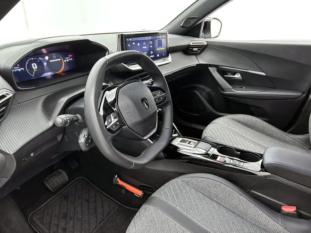 1.2 Hybrid 145pk Allure Automaat | Tot 8 Jaar Garantie | Dakrails | Adaptieve Cruise Control | Camera Voor + Achter | Navigatie | Climate Control | 17"LMV | LED | Dodehoekdetectie |