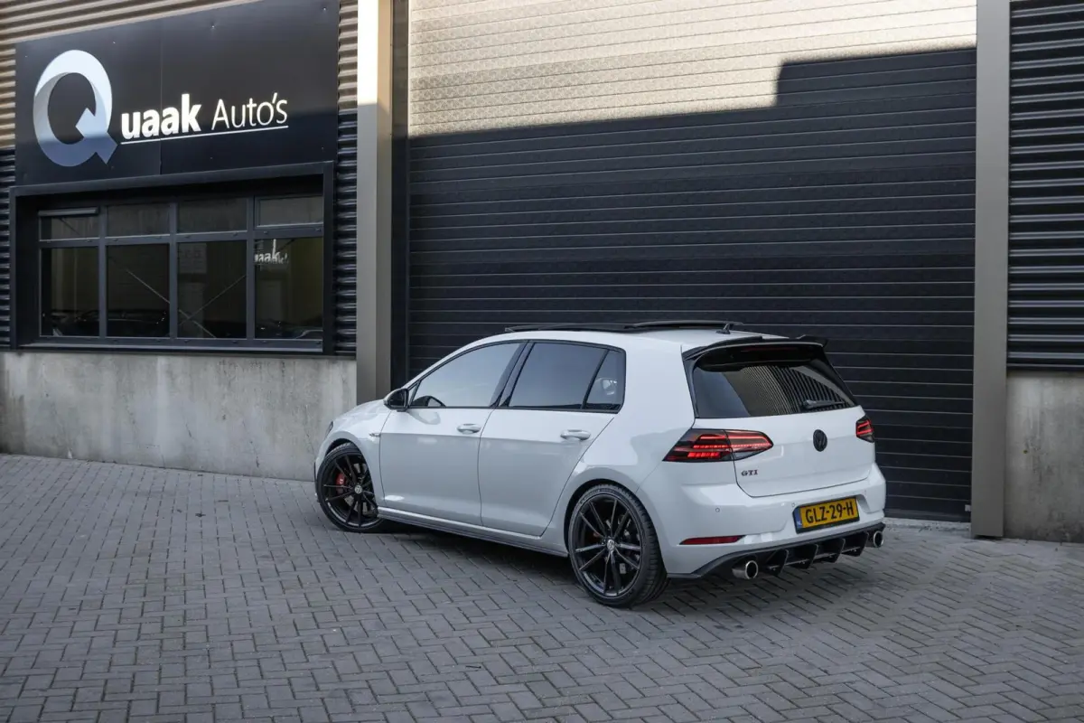 GTI 2.0 TSI Performance | PANO | ALCANTARA | VIRTUAL | CARPLAY