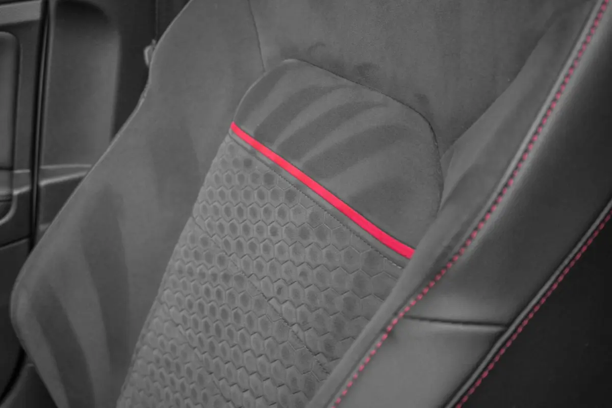 GTI 2.0 TSI Performance | PANO | ALCANTARA | VIRTUAL | CARPLAY