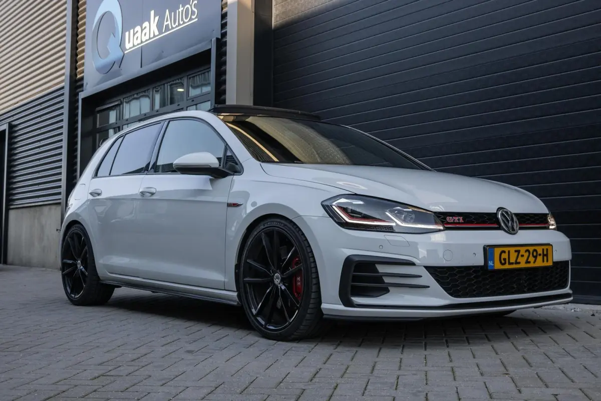 GTI 2.0 TSI Performance | PANO | ALCANTARA | VIRTUAL | CARPLAY