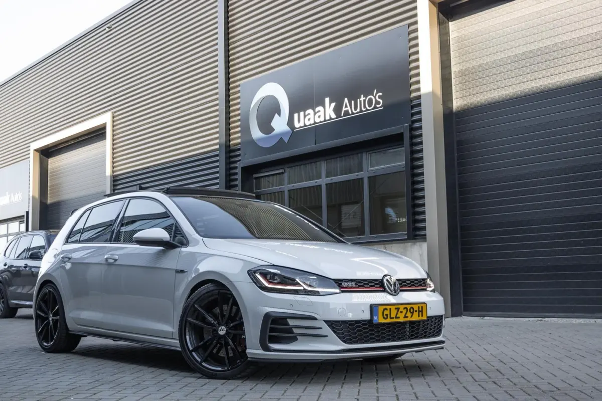 GTI 2.0 TSI Performance | PANO | ALCANTARA | VIRTUAL | CARPLAY