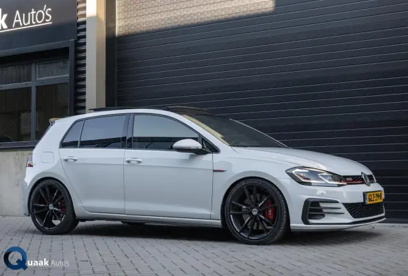 GTI 2.0 TSI Performance | PANO | ALCANTARA | VIRTUAL | CARPLAY