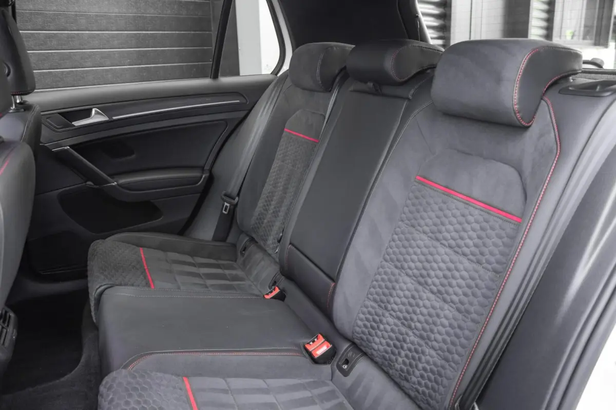 GTI 2.0 TSI Performance | PANO | ALCANTARA | VIRTUAL | CARPLAY