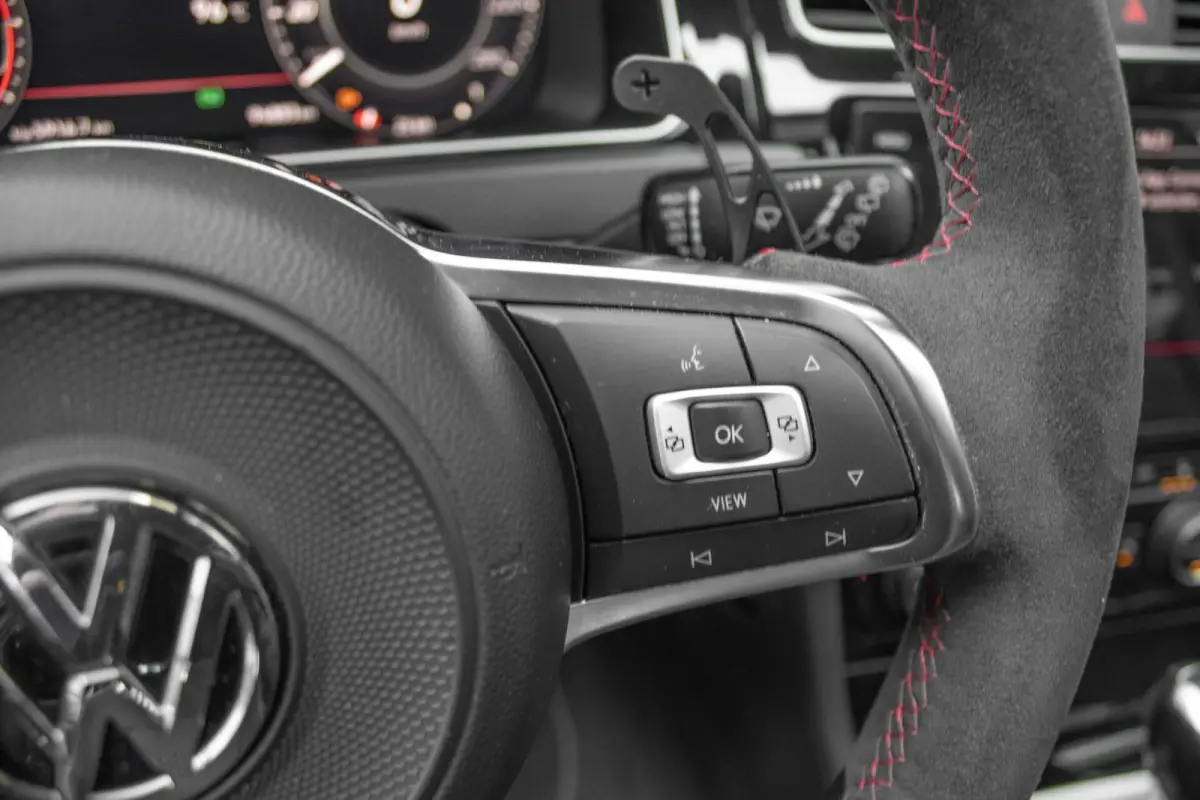 GTI 2.0 TSI Performance | PANO | ALCANTARA | VIRTUAL | CARPLAY