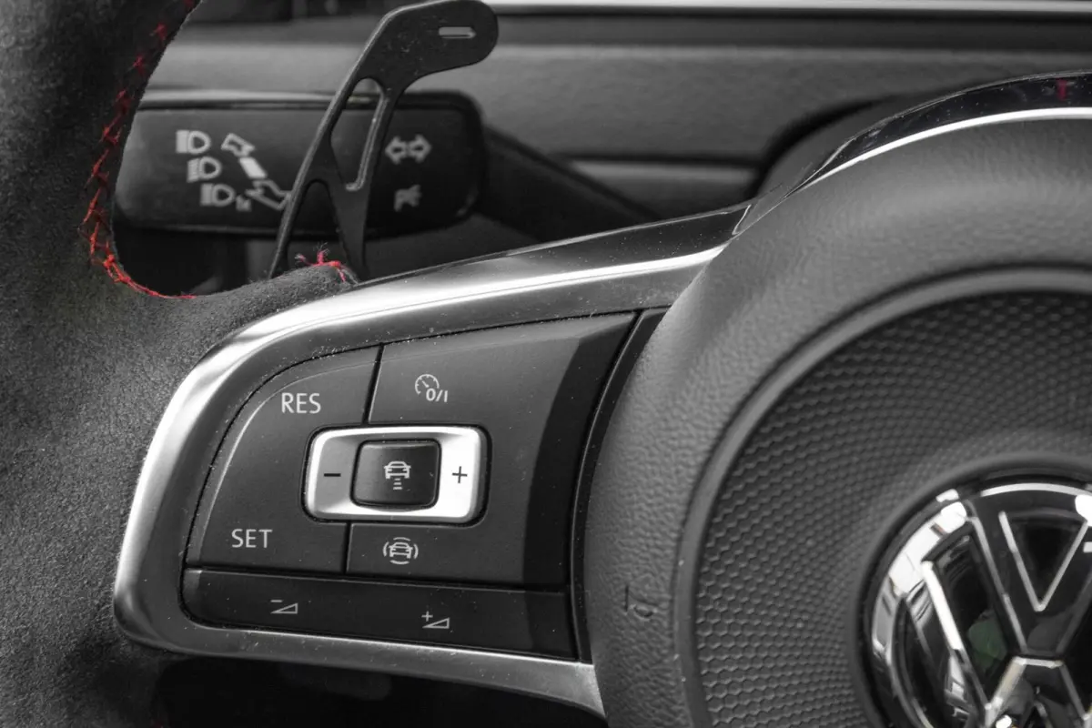 GTI 2.0 TSI Performance | PANO | ALCANTARA | VIRTUAL | CARPLAY