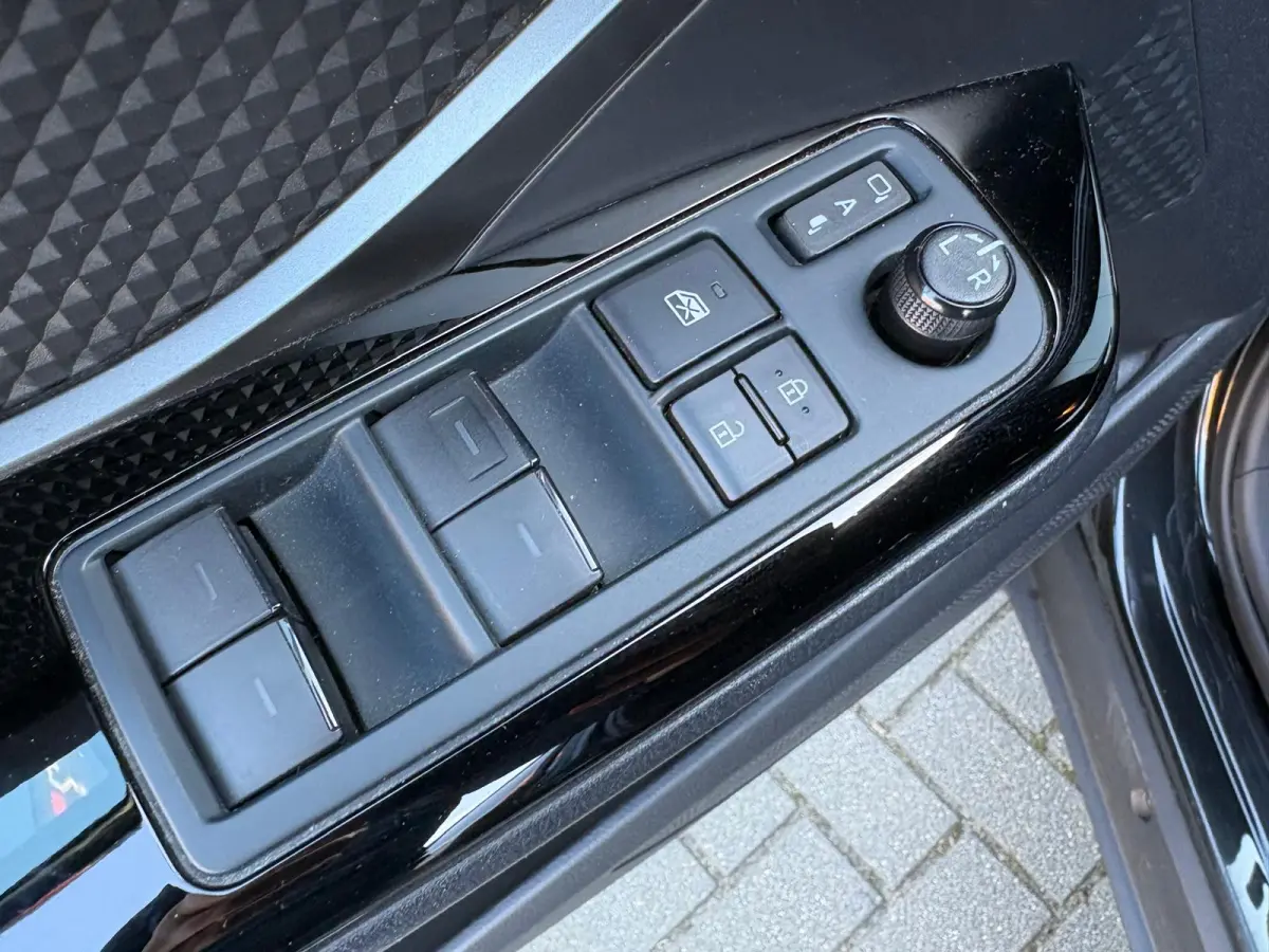 1.8 Hybrid Automaat Dynamic Carplay-android/Camera/Parkeerhulp/Adapt.-cruise/Keyfree