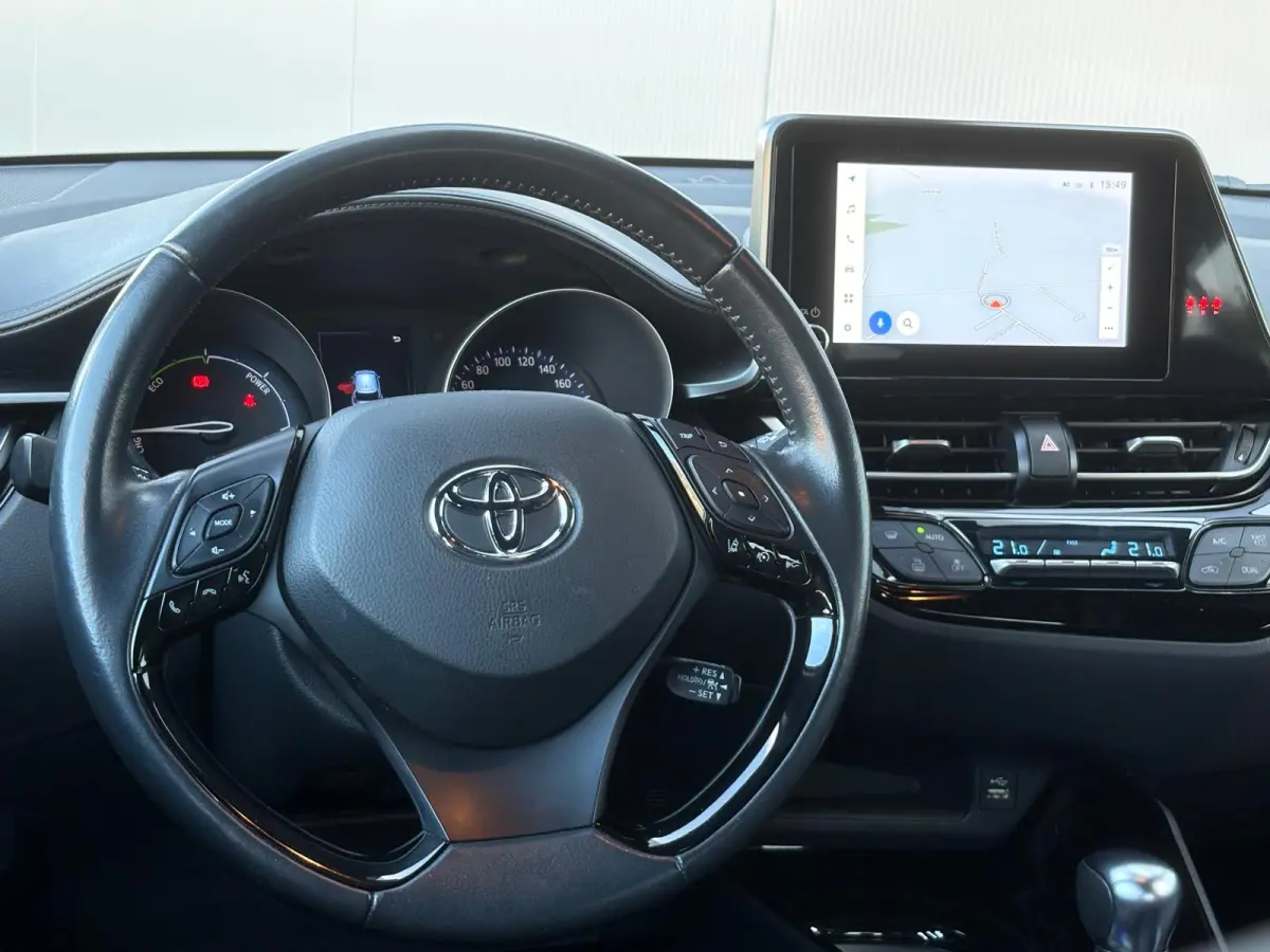 1.8 Hybrid Automaat Dynamic Carplay-android/Camera/Parkeerhulp/Adapt.-cruise/Keyfree