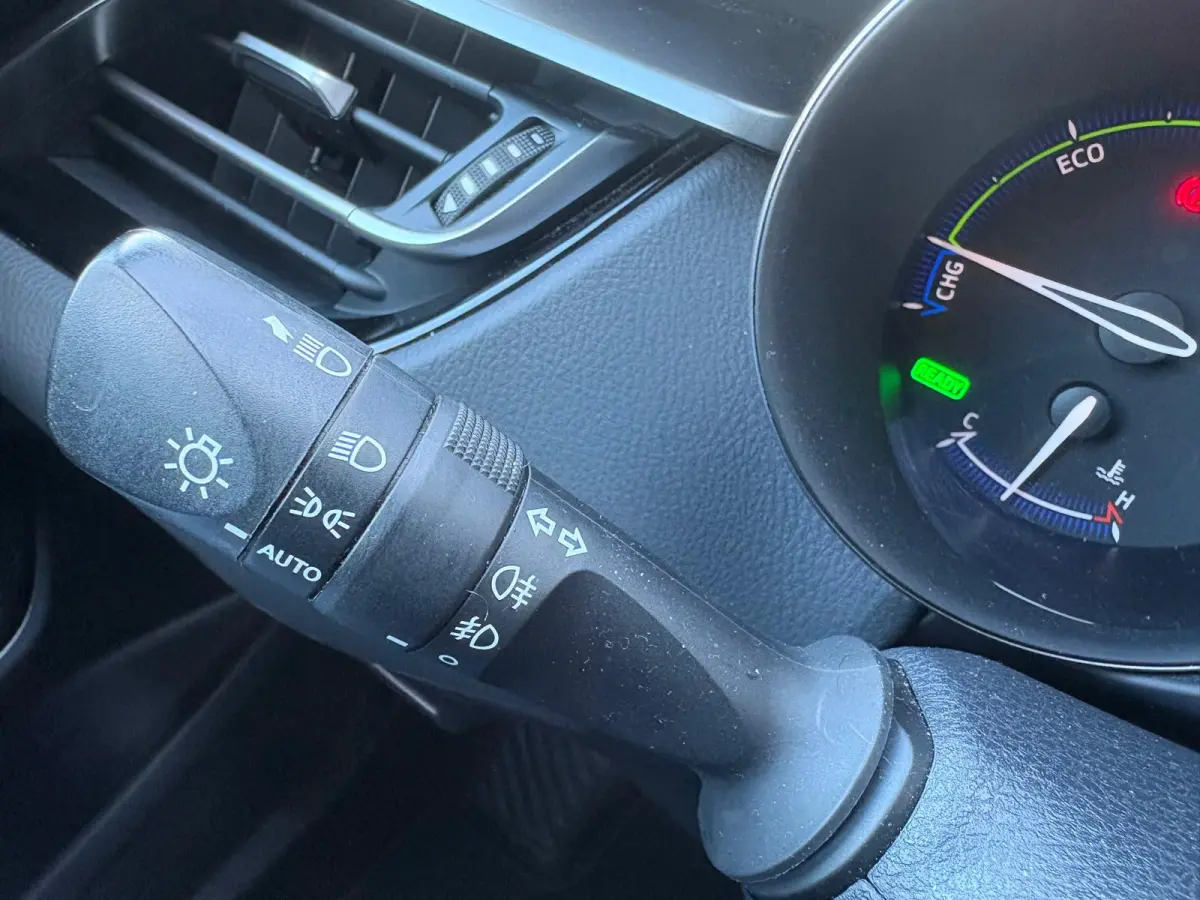 1.8 Hybrid Automaat Dynamic Carplay-android/Camera/Parkeerhulp/Adapt.-cruise/Keyfree