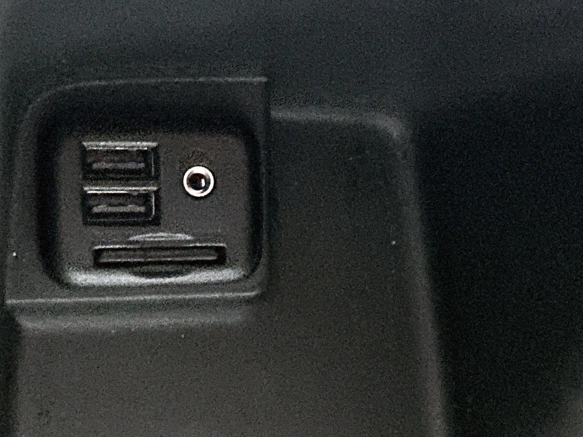 1.2 130pk Launch Elegance | Elektrisch Verstelb. Bestuurdersstoel | Stoel-/Stuuverwarming | Stoelverkoeling | Navigatie | Dodehoekdetectie | 18"LMV | Climate Control | Camera | Cruise Contro