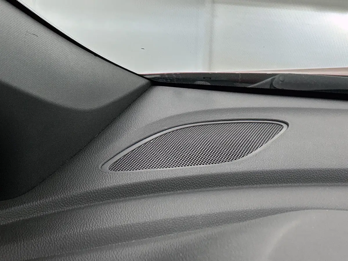 1.2 130pk Launch Elegance | Elektrisch Verstelb. Bestuurdersstoel | Stoel-/Stuuverwarming | Stoelverkoeling | Navigatie | Dodehoekdetectie | 18"LMV | Climate Control | Camera | Cruise Contro