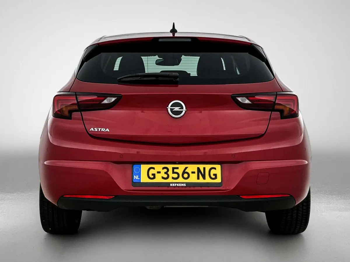 1.2 130pk Launch Elegance | Elektrisch Verstelb. Bestuurdersstoel | Stoel-/Stuuverwarming | Stoelverkoeling | Navigatie | Dodehoekdetectie | 18"LMV | Climate Control | Camera | Cruise Contro