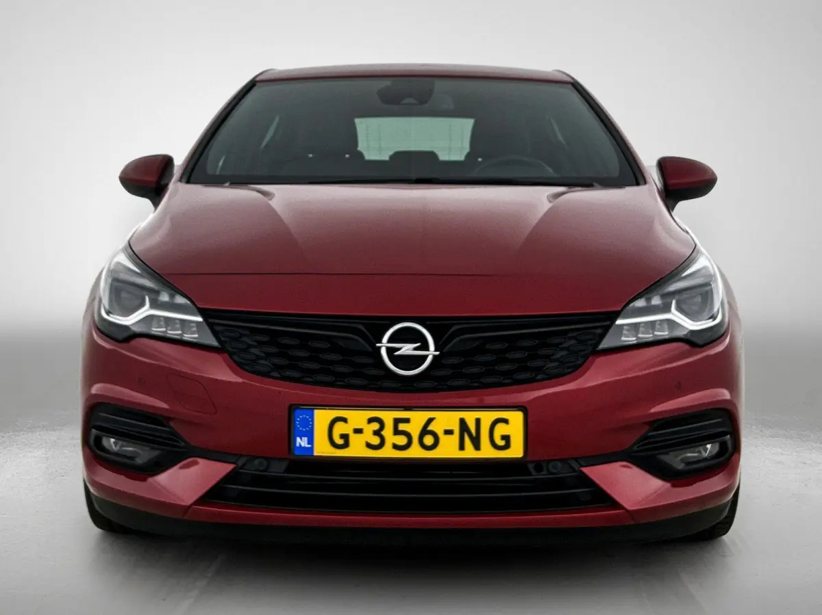 1.2 130pk Launch Elegance | Elektrisch Verstelb. Bestuurdersstoel | Stoel-/Stuuverwarming | Stoelverkoeling | Navigatie | Dodehoekdetectie | 18"LMV | Climate Control | Camera | Cruise Contro