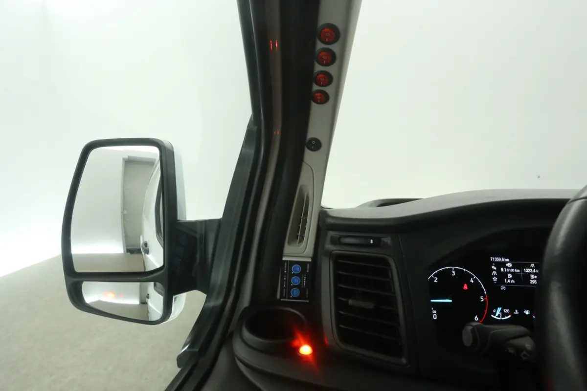 2.0 TDCI L2H2 | Airco | Camera | Cruise | 3 Zits | 2800KG Trekgew. | Parkeersens.