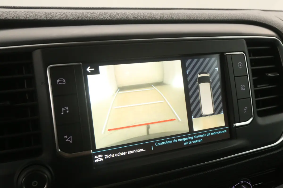 75 kWh Long Range L3H1 | Snelladen | DC | 6 Zits | SOH 92% | Airco | Camera | Cruise | Carplay | Trekhaak