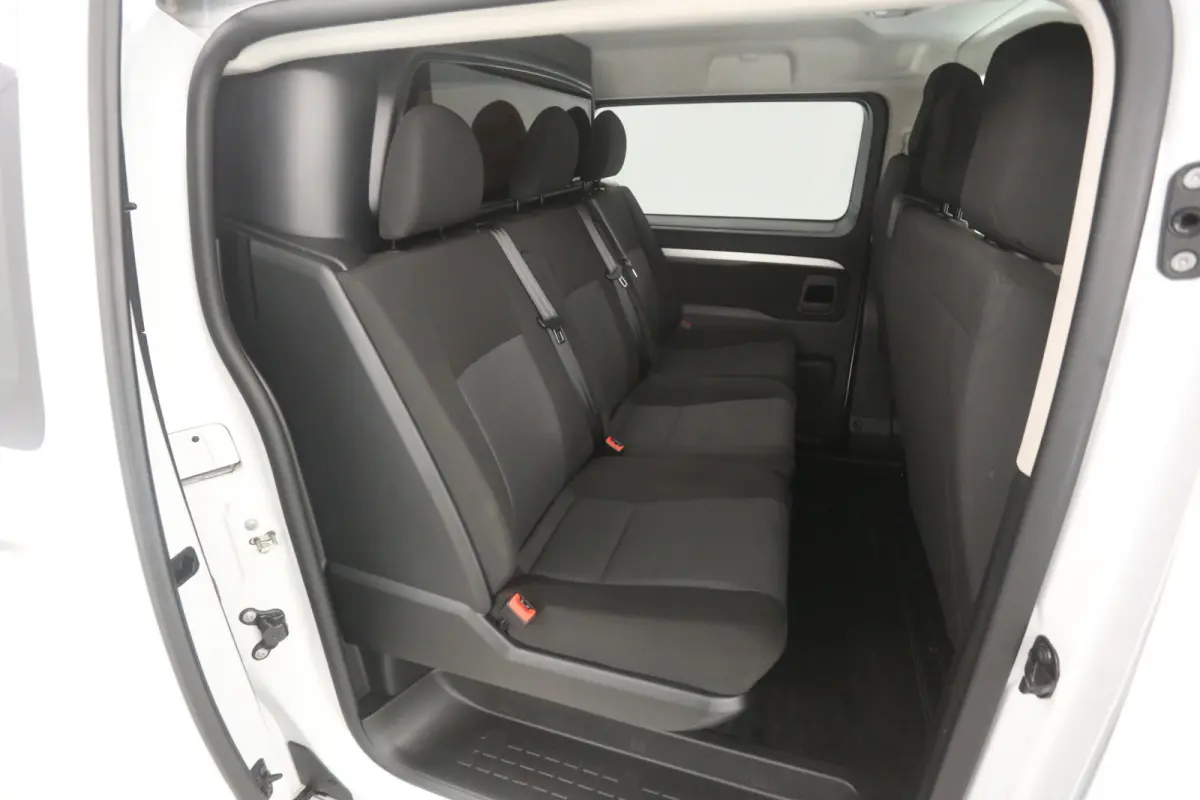 75 kWh Long Range L3H1 | Snelladen | DC | 6 Zits | SOH 92% | Airco | Camera | Cruise | Carplay | Trekhaak