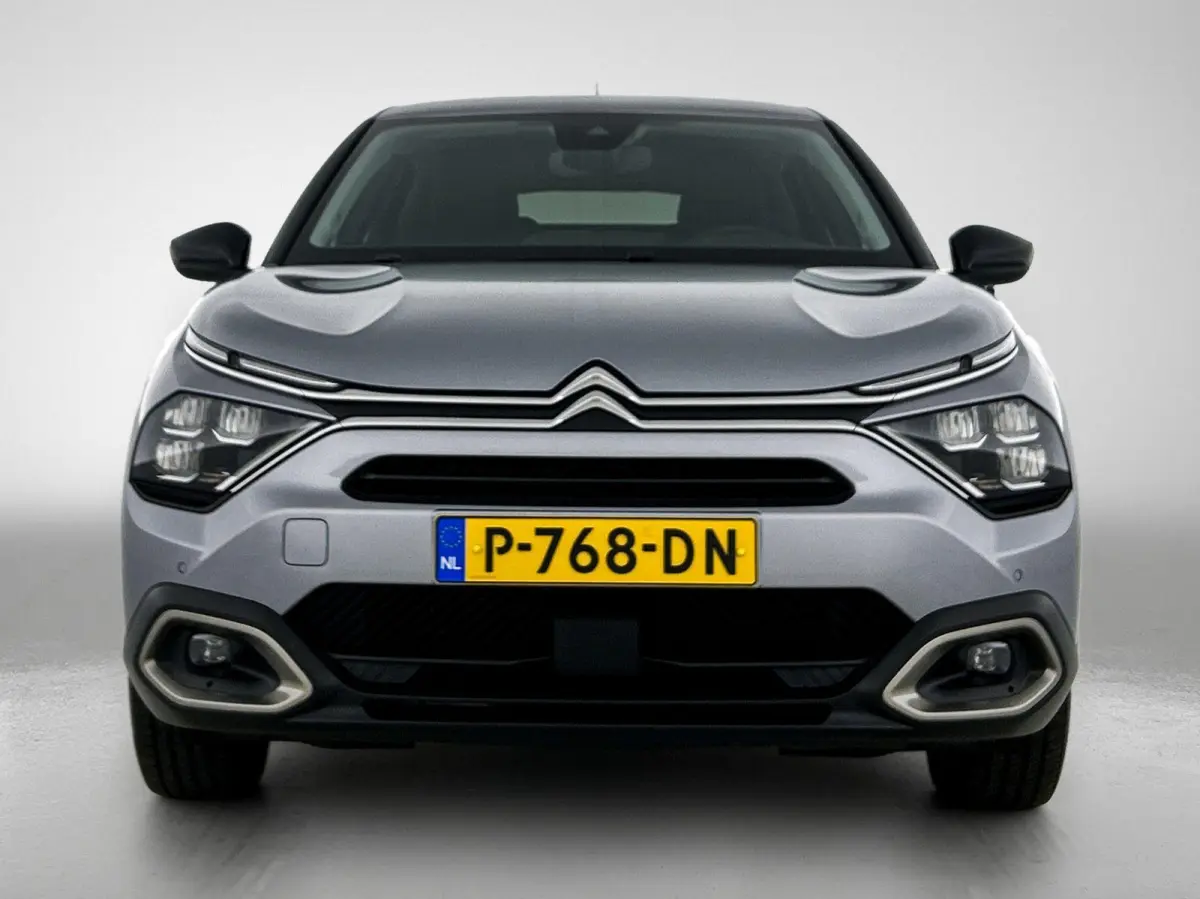 136pk Feel Pack 50 kWh Automaat | 1ste Eigenaar | Head-Up Display | Navigatie | Adaptieve Cruise Control | 17"LMV | Full-LED | Camera | Stoel-/Stuur-/Voorruitverwarming |
