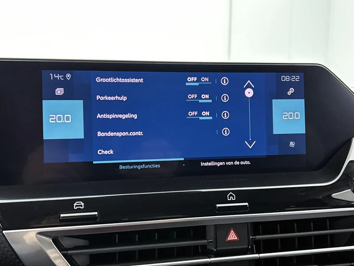 136pk Feel Pack 50 kWh Automaat | 1ste Eigenaar | Head-Up Display | Navigatie | Adaptieve Cruise Control | 17"LMV | Full-LED | Camera | Stoel-/Stuur-/Voorruitverwarming |
