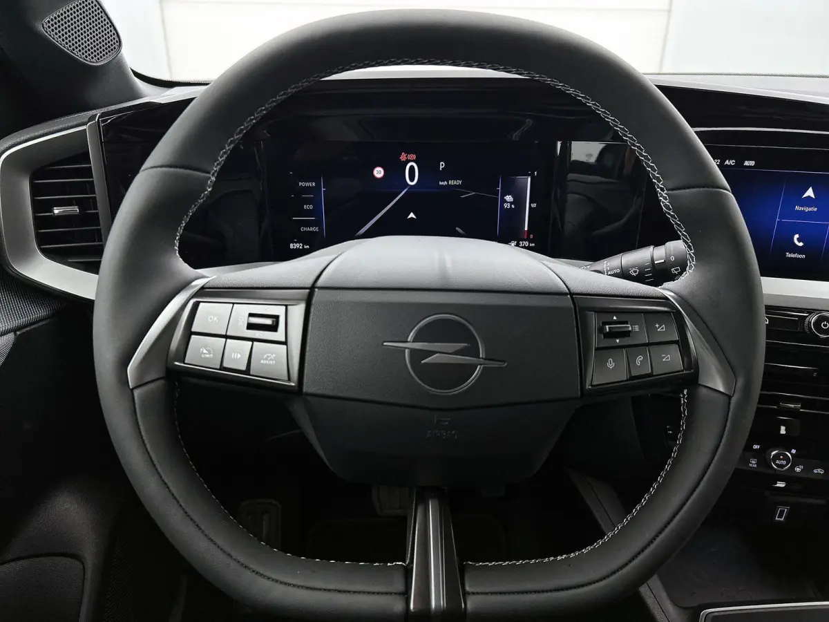 156pk Edition 54 kWh Automaat | Tot 8 Jaar Garantie | Navigatie | Adaptieve Cruise Control | Camera | Climate Control | Dodehoekdetectie | LED |