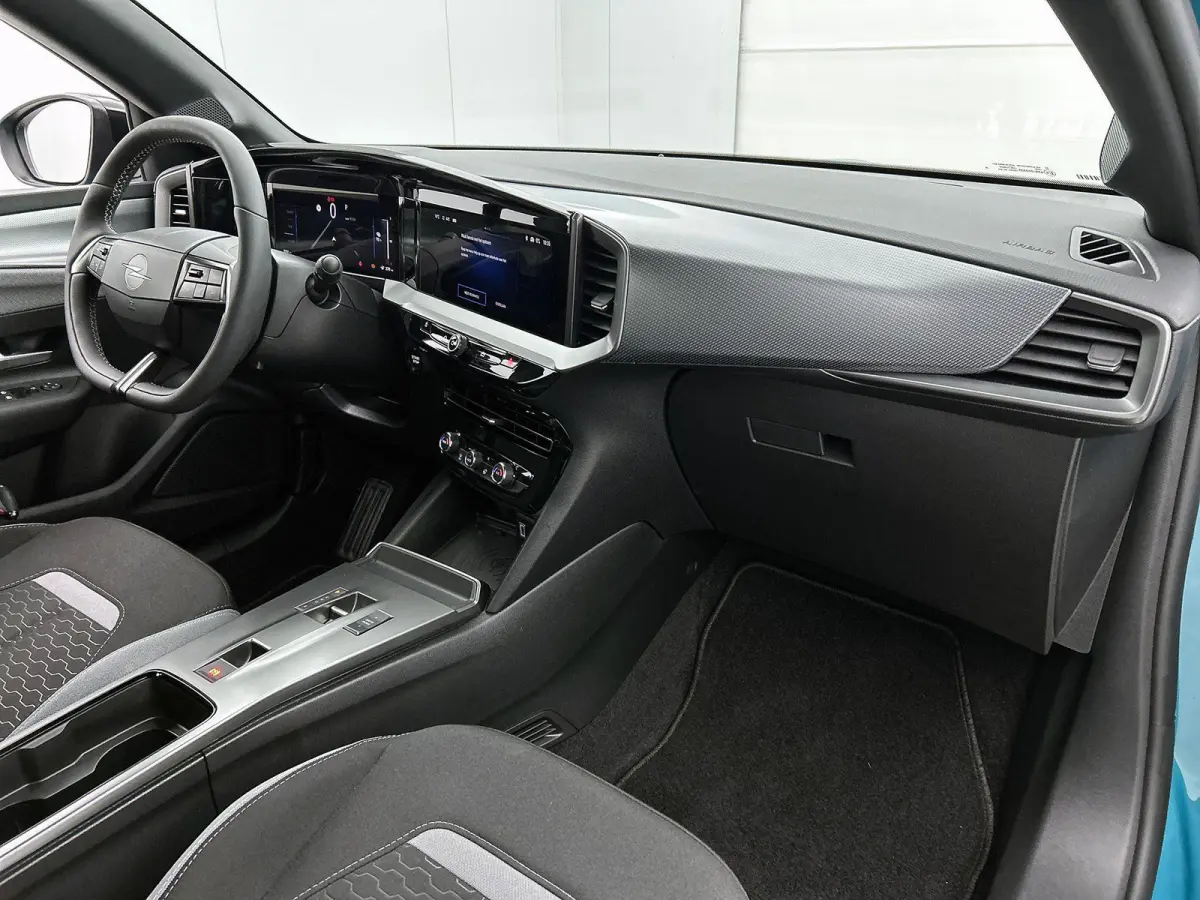 156pk Edition 54 kWh Automaat | Tot 8 Jaar Garantie | Navigatie | Adaptieve Cruise Control | Camera | Climate Control | Dodehoekdetectie | LED |
