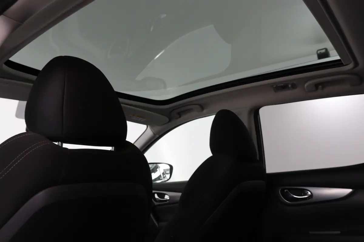 1.3 DIG-T N-Connecta | Panoramadak | LED | 360 Camera | Navi | Clima | Stoelverwarming | Cruise Control | Parkeersensoren V+A | Keyless | DAB | Lichtmetalen Velgen