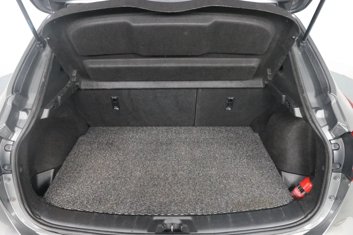 1.3 DIG-T N-Connecta | Panoramadak | LED | 360 Camera | Navi | Clima | Stoelverwarming | Cruise Control | Parkeersensoren V+A | Keyless | DAB | Lichtmetalen Velgen