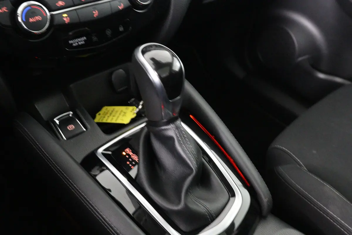 1.3 DIG-T N-Connecta | Panoramadak | LED | 360 Camera | Navi | Clima | Stoelverwarming | Cruise Control | Parkeersensoren V+A | Keyless | DAB | Lichtmetalen Velgen