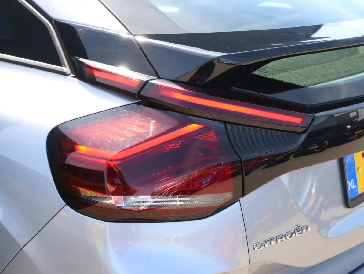 You 50 kWh 1ste Eigenaar | Warmtepomp | Camera | Cruise Control | Apple Carplay & Android Auto | 17" LMV