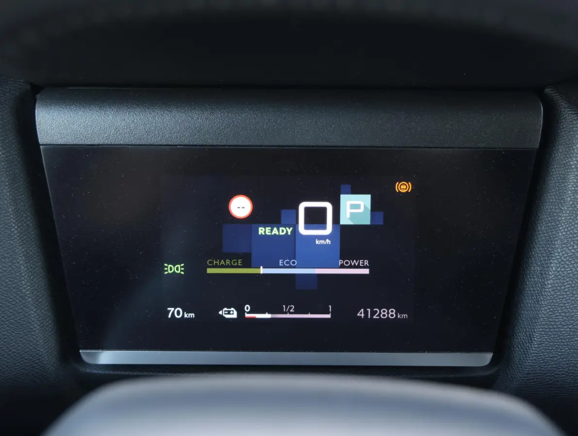 You 50 kWh 1ste Eigenaar | Warmtepomp | Camera | Cruise Control | Apple Carplay & Android Auto | 17" LMV
