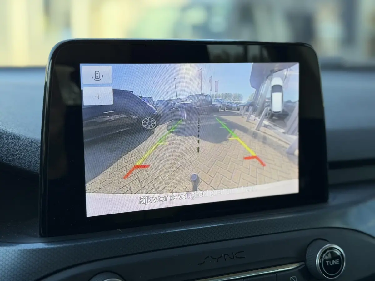 1.0 EcoBoost Active Business 125PK | Nette Staat | Trekhaak | Achteruitrijcamera | Parkeersensoren Voor en Achter | Carplay | Navigatie | Elektrische Bestuurdersstoel | Privacy Glass | Cruis