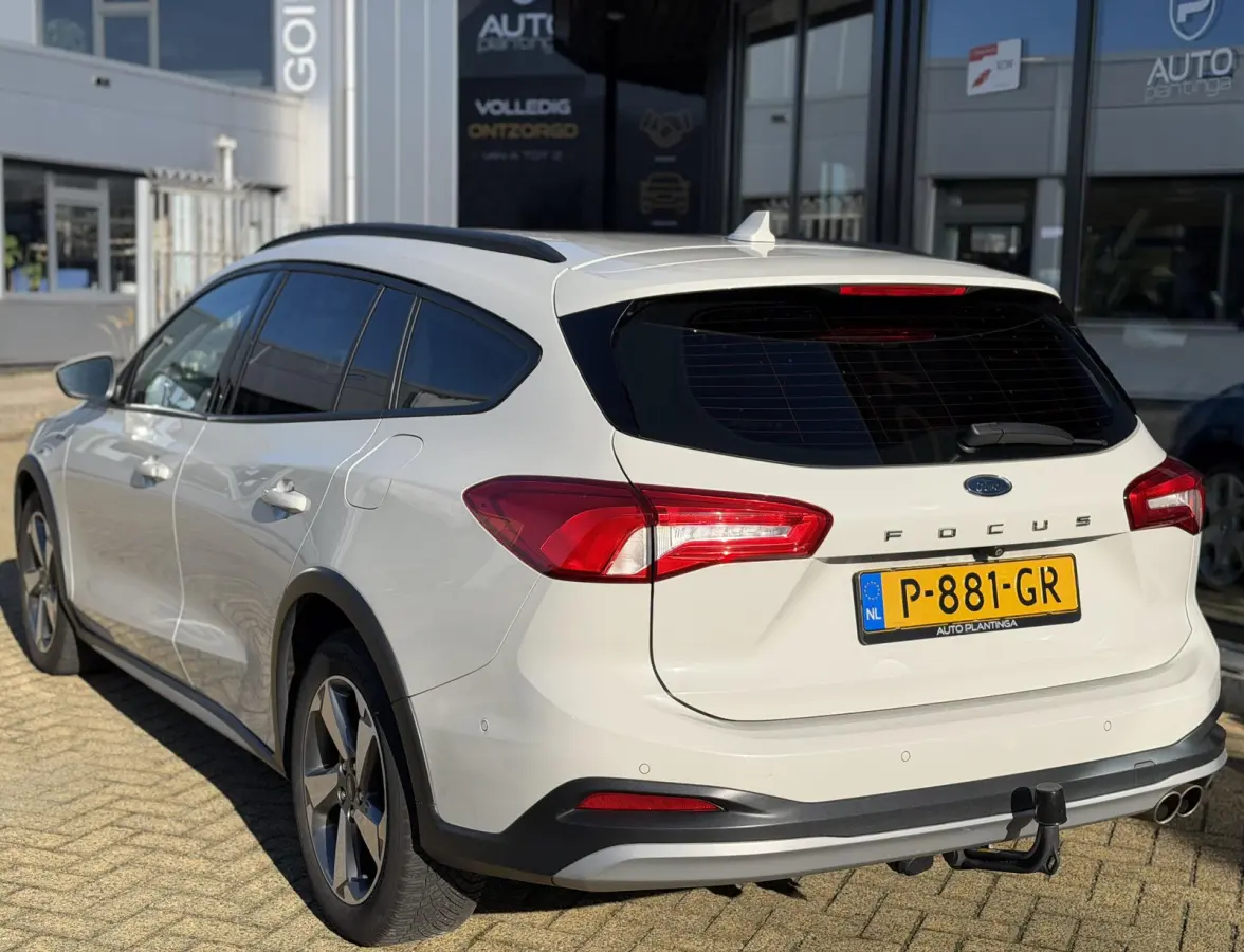 1.0 EcoBoost Active Business 125PK | Nette Staat | Trekhaak | Achteruitrijcamera | Parkeersensoren Voor en Achter | Carplay | Navigatie | Elektrische Bestuurdersstoel | Privacy Glass | Cruis