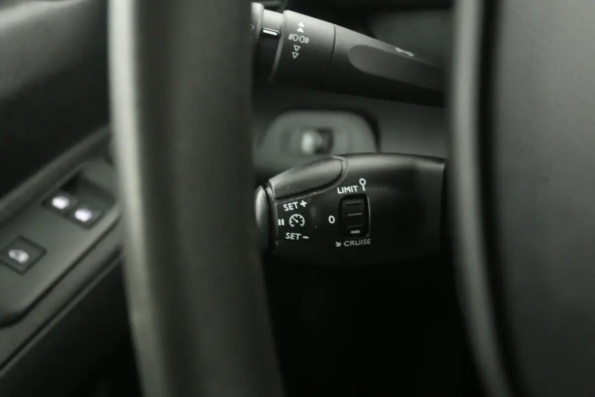 1.5 BlueHDI Pro | 3 Zits | Airco | Cruise | Carplay | Parkeersensoren