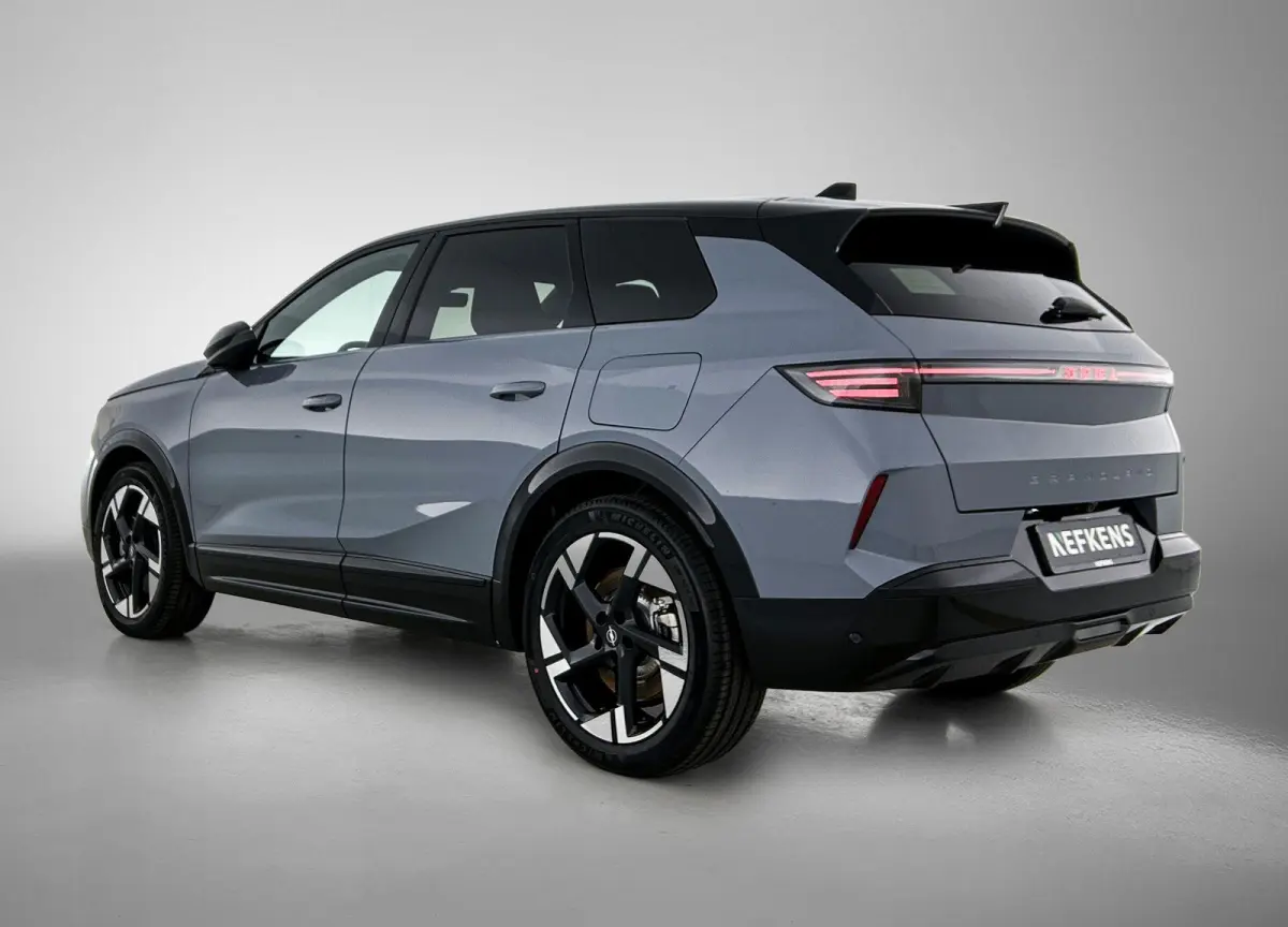 213pk Ultimate 73 kWh Automaat | Tot 8 Jaar Garantie | Elektrisch Verstelb. Bestuurdersstoel | Matrix-LED | Elektrische Achterklep | Navigatie | Adaptieve Cruise Control | Stoel-/Stuurverwar