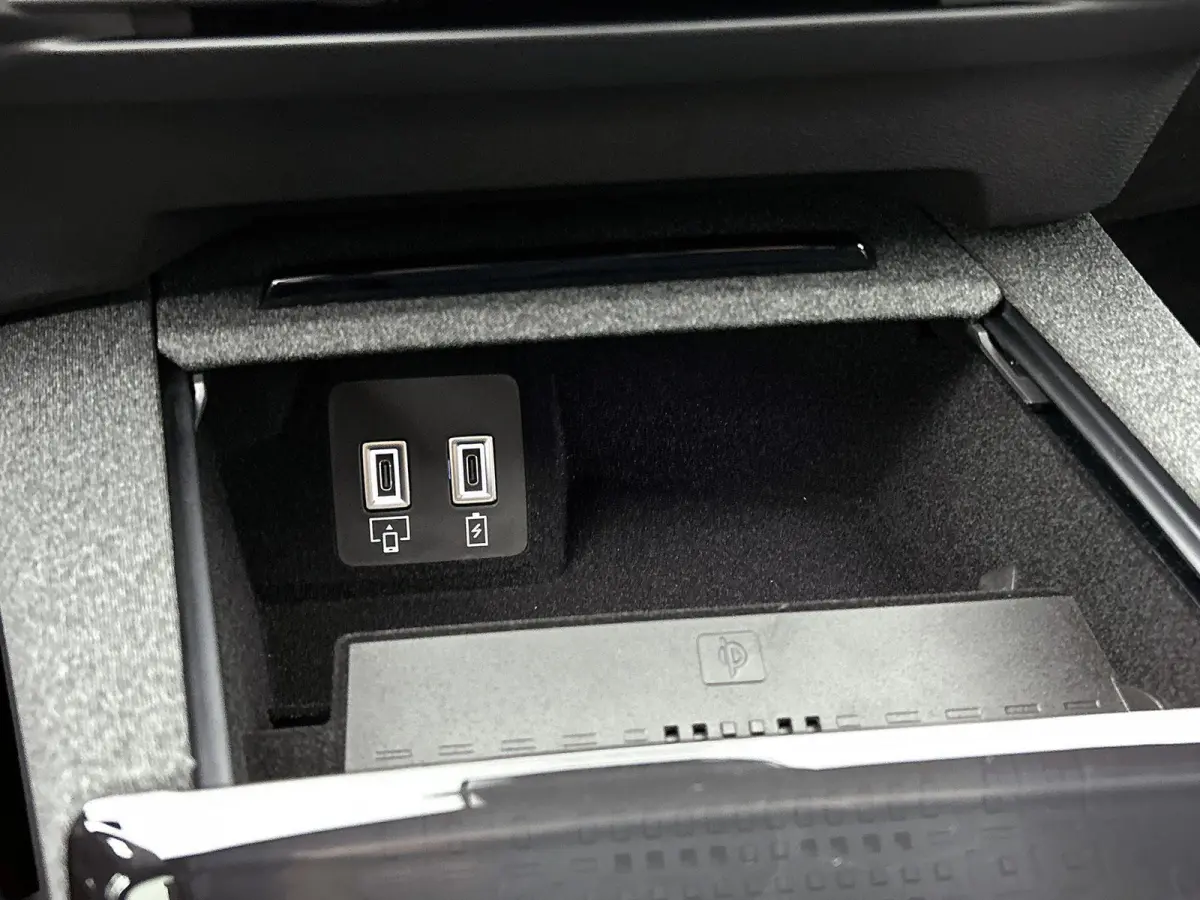 213pk Ultimate 73 kWh Automaat | Tot 8 Jaar Garantie | Elektrisch Verstelb. Bestuurdersstoel | Matrix-LED | Elektrische Achterklep | Navigatie | Adaptieve Cruise Control | Stoel-/Stuurverwar
