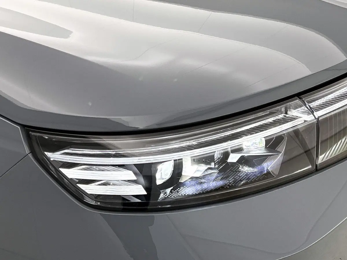 213pk Ultimate 73 kWh Automaat | Tot 8 Jaar Garantie | Elektrisch Verstelb. Bestuurdersstoel | Matrix-LED | Elektrische Achterklep | Navigatie | Adaptieve Cruise Control | Stoel-/Stuurverwar