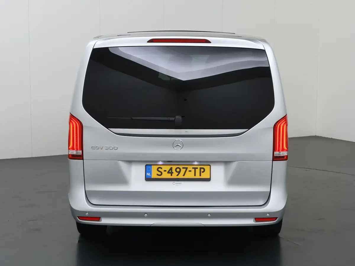 300 L2 90 kWh | 7-ZITS | PRIJS EX. BTW | ELK. SCHUIFDEUR L+R | DISTRONIC PLUS | 7-ZITS | NAVIGATIE | PARKEERCAMERA | LM VELGEN | PANORAMADAK