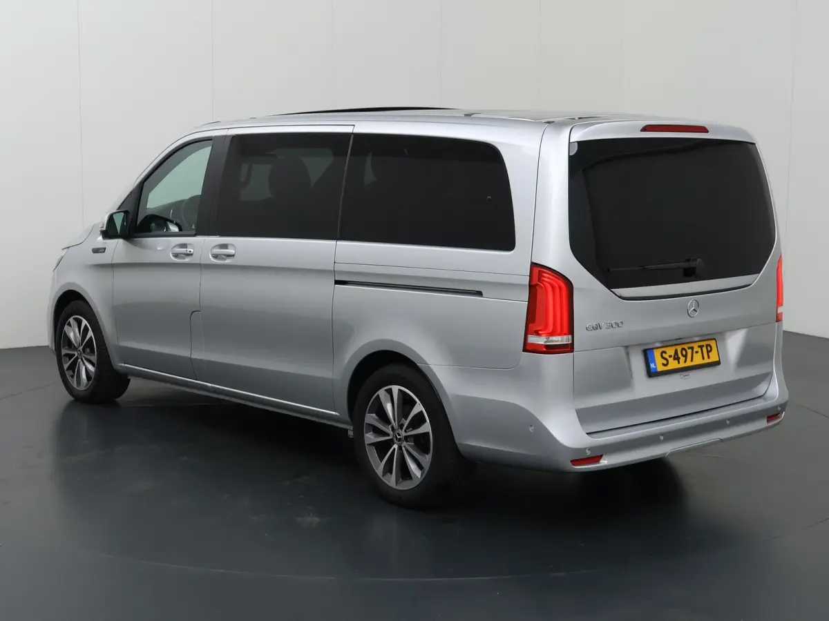 300 L2 90 kWh | 7-ZITS | PRIJS EX. BTW | ELK. SCHUIFDEUR L+R | DISTRONIC PLUS | 7-ZITS | NAVIGATIE | PARKEERCAMERA | LM VELGEN | PANORAMADAK