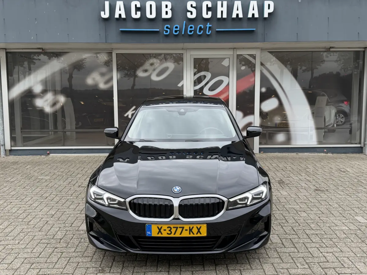 320e PHEV / Camera / Leder / Carplay / Sensoren / Cruise /